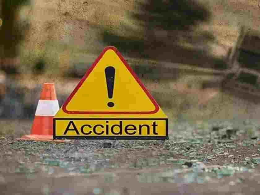 Accident on Nashik Pune highway, truck overturns two vehicles