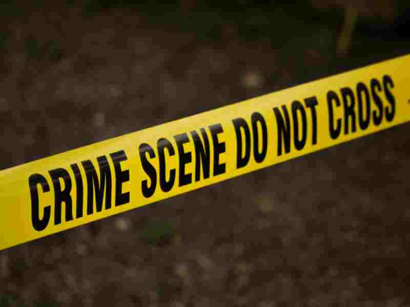 Driver's throat slit for robbing goods truck