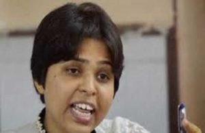 trupti desai to smurti irani question