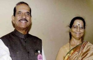 Shiv Sena leader former Chief Minister Manohar Joshi's wife Anagha passes away