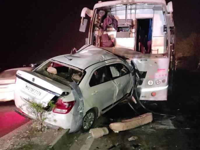 Nevasa accident between car and travel on Nagar Aurangabad highway