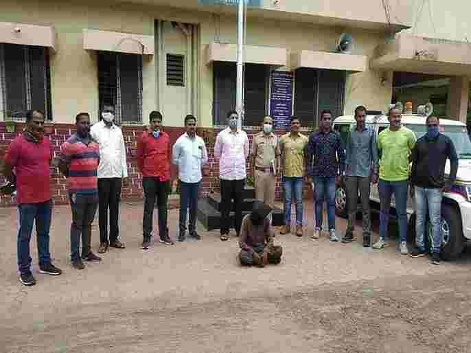 Ahmednagar News accused of stealing donation boxes and silver jewelery arrested