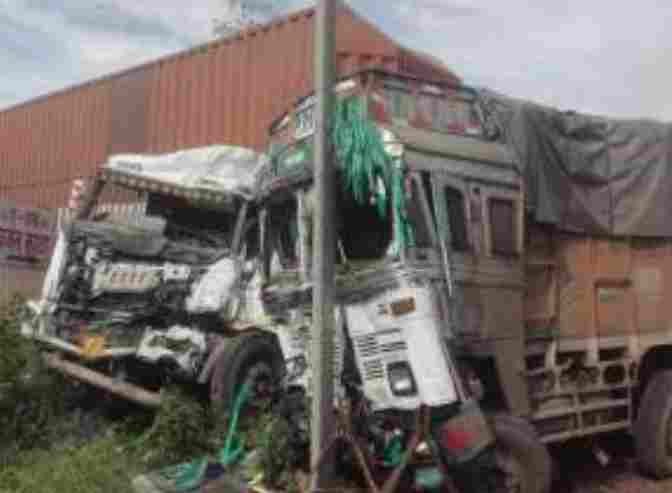 Sangamner Accident truck and container