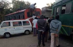 Shevgaon Suicide by strangling the driver at the back of the ST