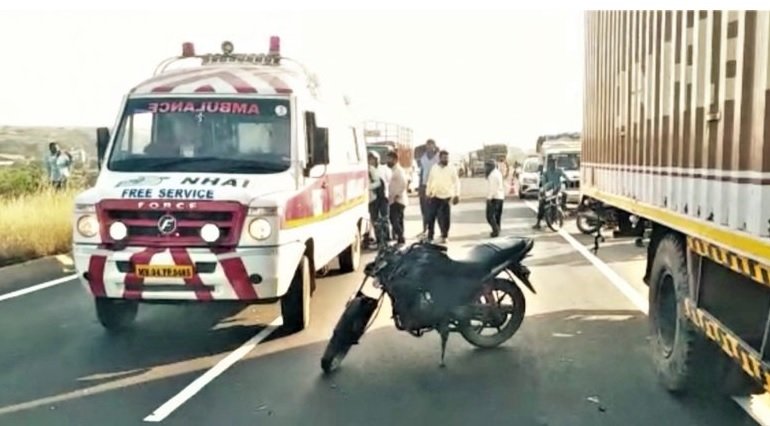 Sangamner Accident two-wheeler was killed on the spot in a collision with container