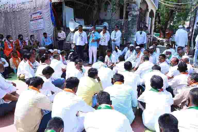 ahmednagar Inflation erupts Central government protests news