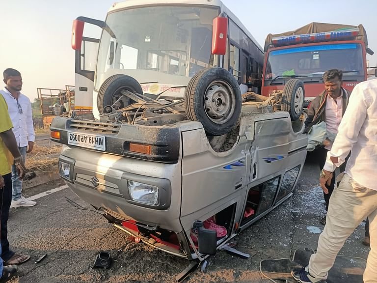 Accident Between omani Car, Tempo and Bus