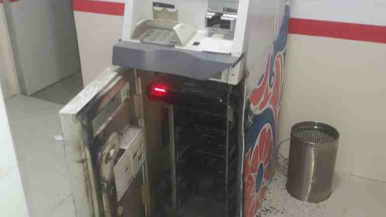 Rahata taluka Filmy style ATM Theft