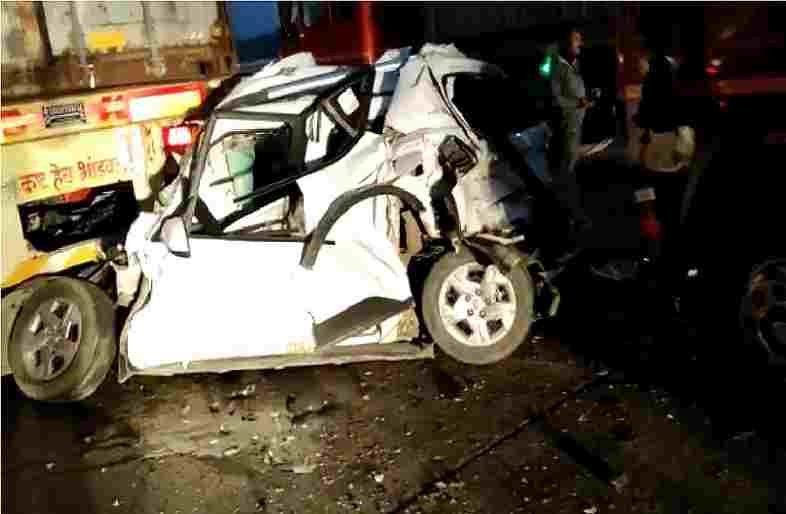 Strange accident of seven vehicles, killing four people in the car