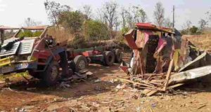 truck accident in Ghats; The driver was killed on the spot