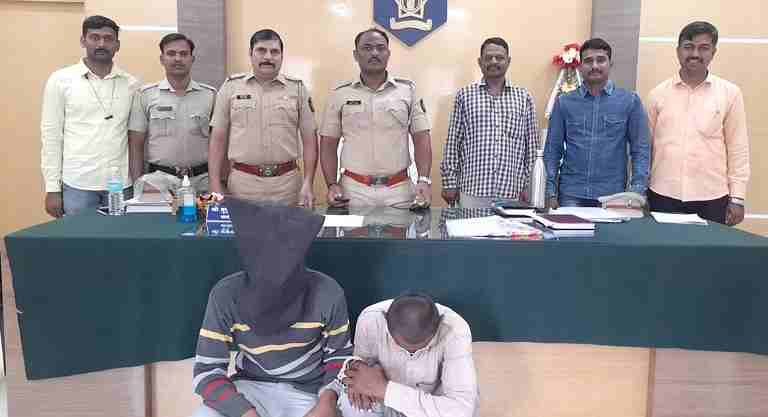 Sangamner accused, who was accused of theft, left