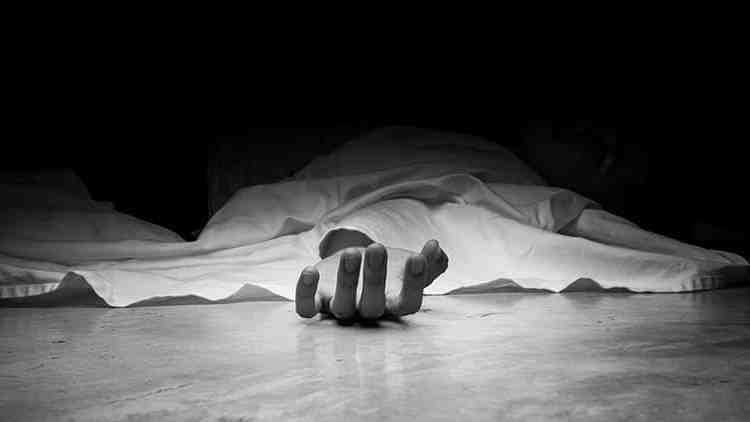 Dead body of an unknown person was found in the Ghargaon bus stand area
