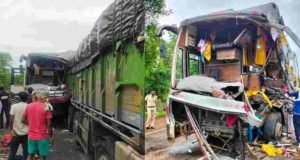 Tragic accident in travels and trucks, two killed