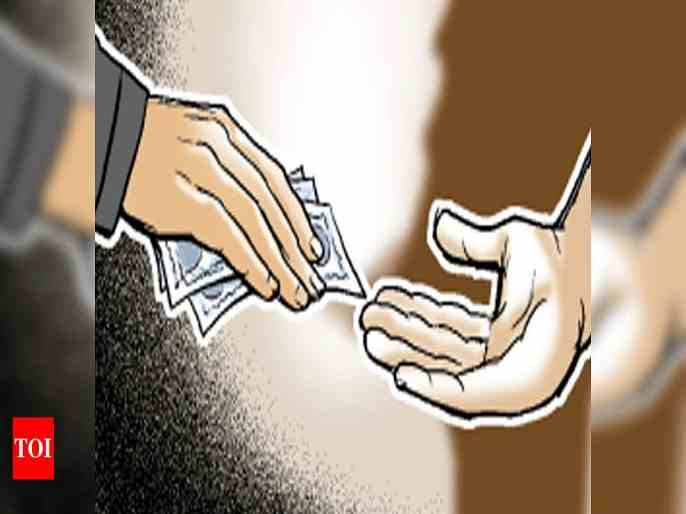 4th policeman in district in bribe net, crime against policeman