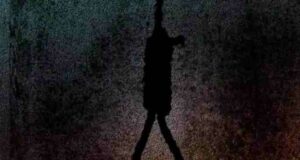 Waiter committed suicide by hanging himself