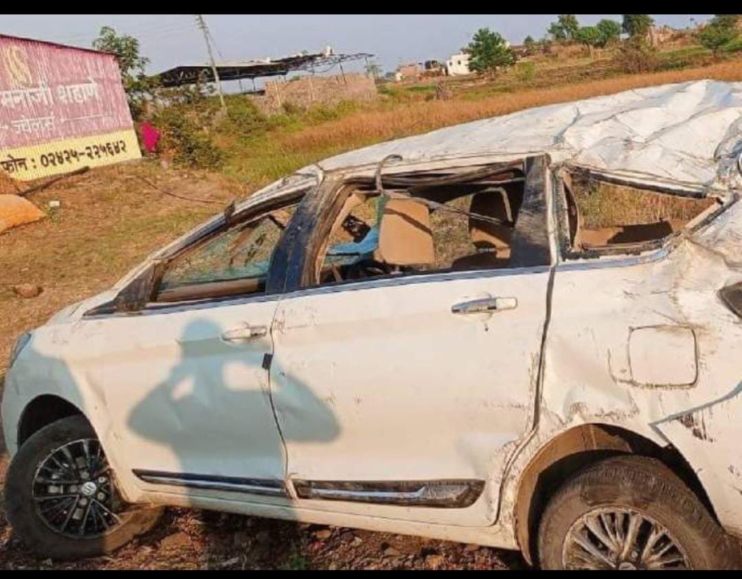 One killed, eight injured in car overturn on Pune Nashik highway Accident