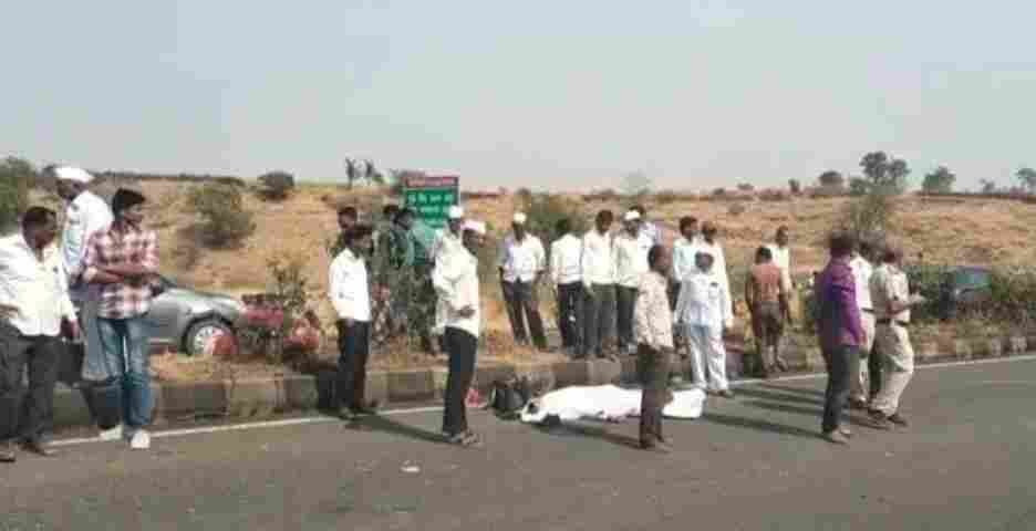 Bike rider from Akole killed in Accident with unknown vehicle on Pune Nashik highway