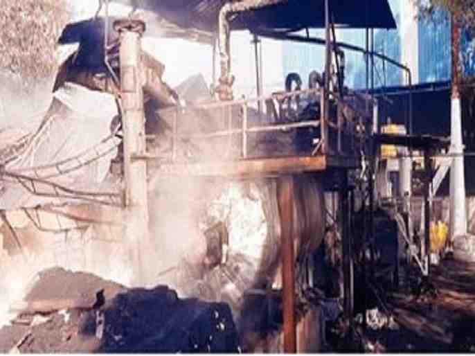 Fire at Sahyadri Agrovet Company's godown, loss of lakhs