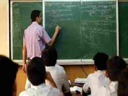agitation of junior college teachers continues