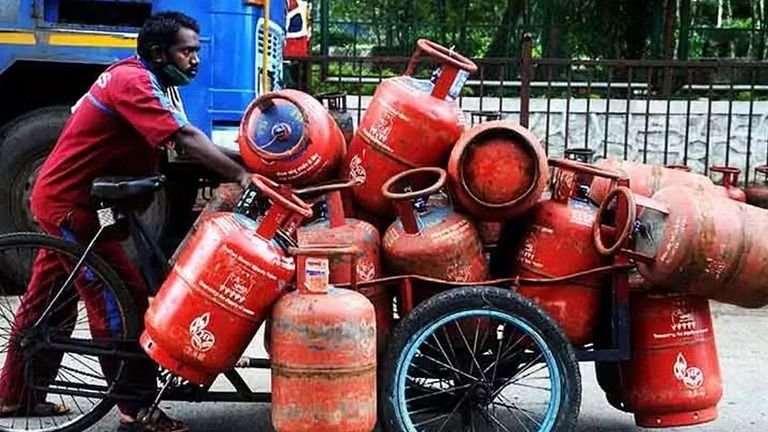 Outbreak of inflation Big hike in domestic gas cylinder price