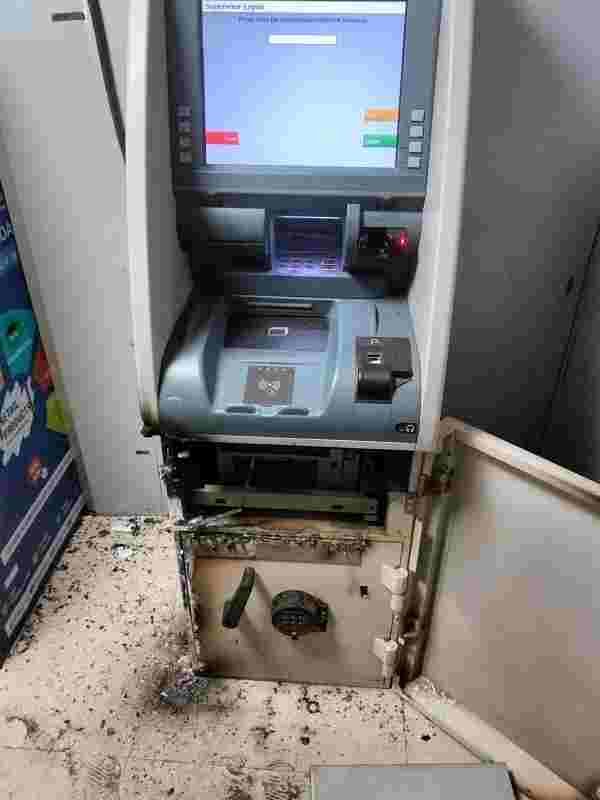 ATM Theft Attempt to break the 'ATM' machine of Indian Overseas Bank