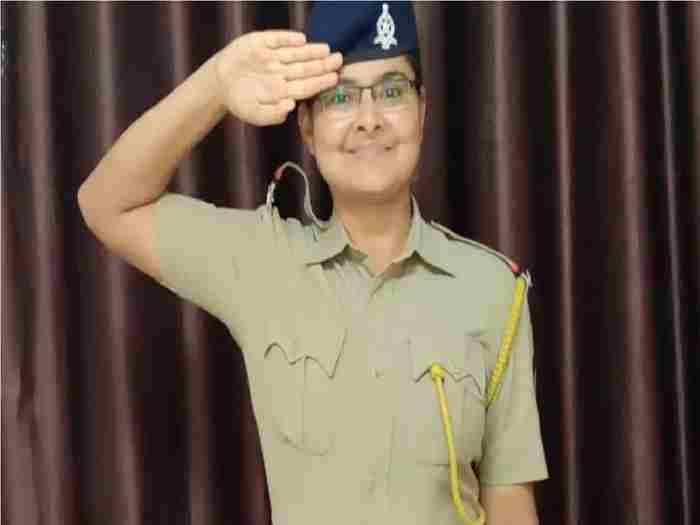 Suicide Case Female police sub-inspector found dead at residence in Mumbai