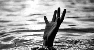 Ahmednagar only child drowned in the river