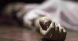 Girl's love marriage, parents' suicide under the train