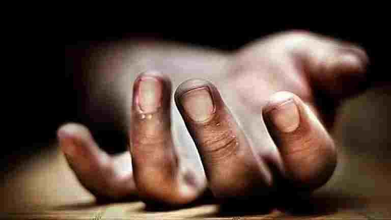 four dead bodies were found in a well in Ahmednagar