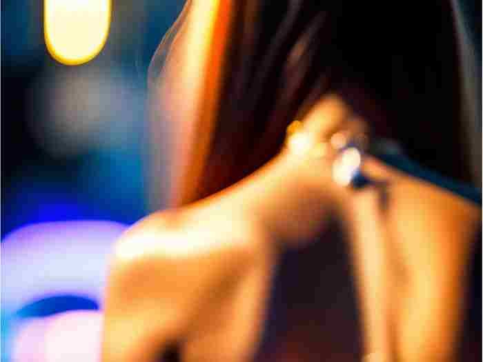 Prostitution with the help of two young women in an elite locality, police raid