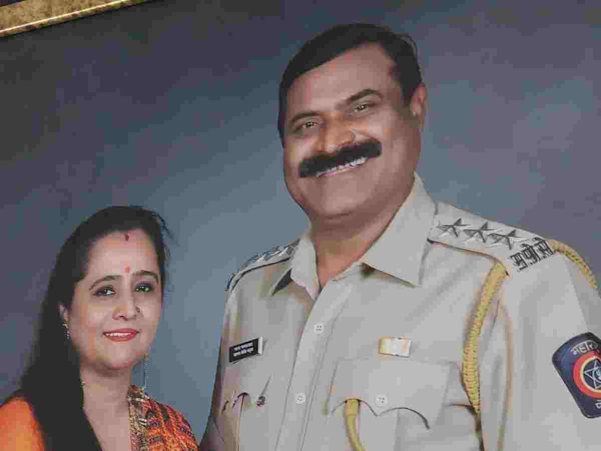 police officer shot dead his wife and nephew and committed suicide by shooting himself
