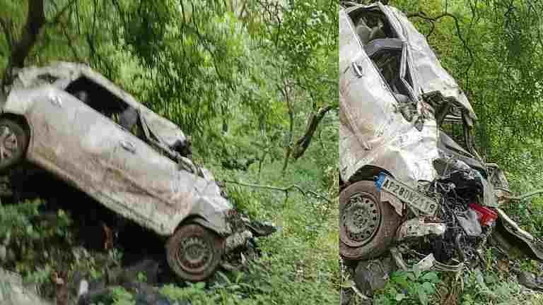 Accident Car falls into 100 feet deep gorge Four died