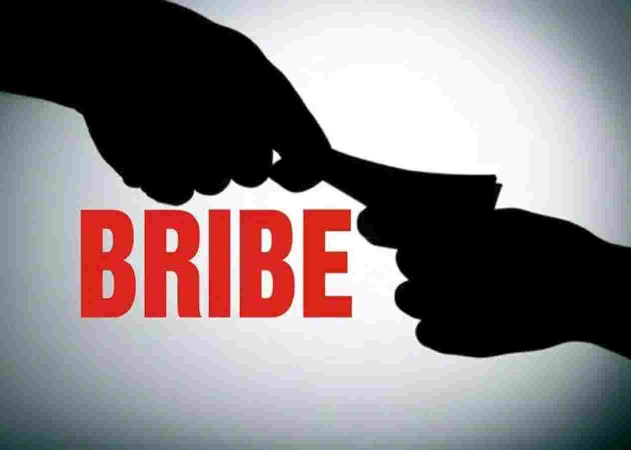 Five thousand bribe, Deputy Collector suspended