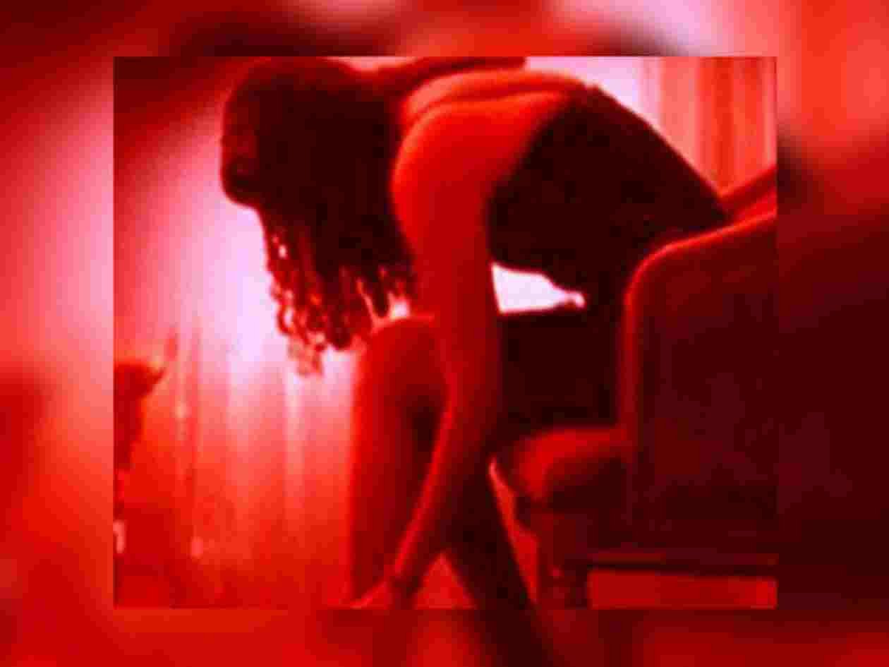 Prostitution business on lodges by bringing women from outside state, police raid