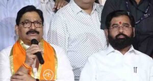 Ravindra Waikar of Thackeray group joins Shinde group Shivsena 