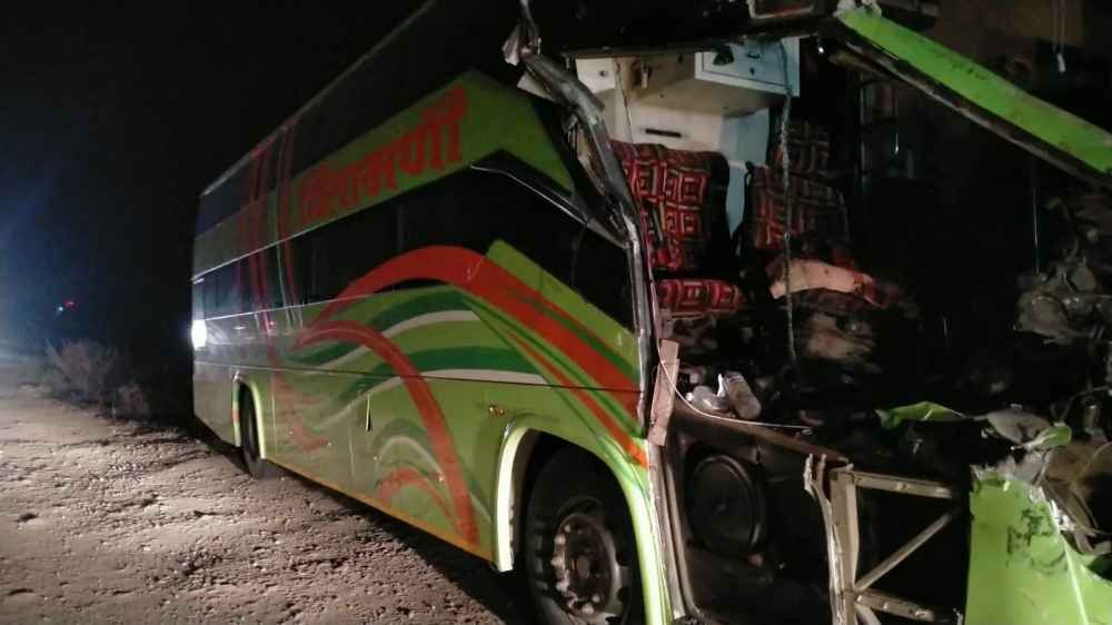 accident involving bus and truck, 15 injured