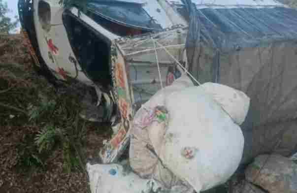 On the way to Yatra, the pick-up met with a terrible accident