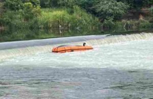 incident of SDRF team's boat capsizing in Pravara river bed, four people died