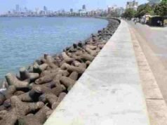 Suicide of a young woman in the sea at Marine Drive
