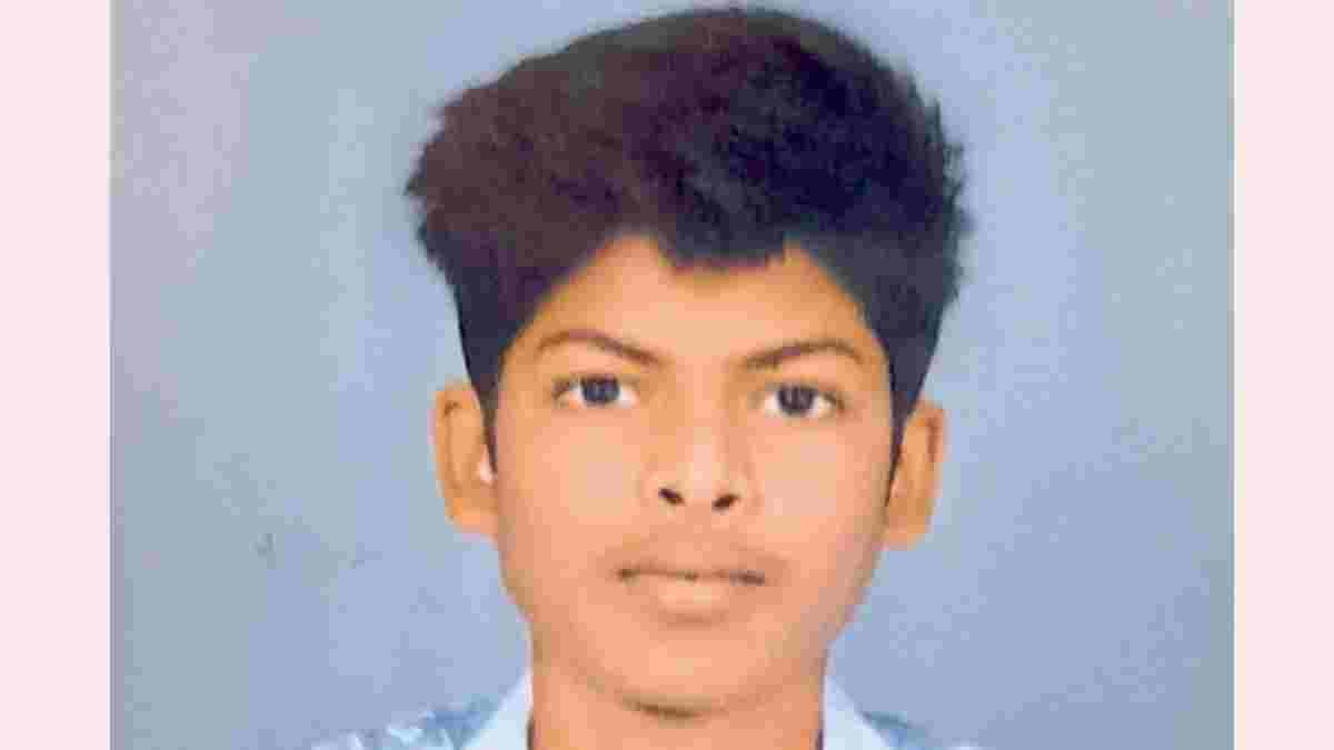 suicide student cut his own throat with a sickle