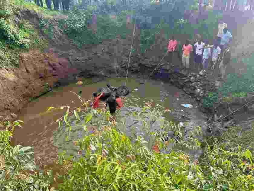 the jeep fell directly into the well, 7 people died