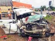 Truck and car face-to-face accident, youth dies