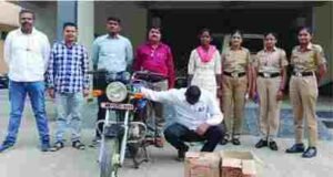 8 lakh 83 thousand cash seized in Sangamner