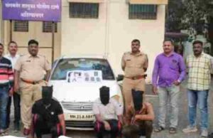 Sangamner taluka police nabbed three robbers, two escaped