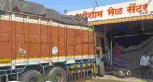 Accident cargo truck rammed into the hotel Hotelier killed