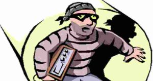 Son-in-law turns out to be a thief, loots valuables worth two lakhs