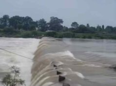 Sangamner Pravara River Flood bridge connecting two villages in Sangamner taluka 