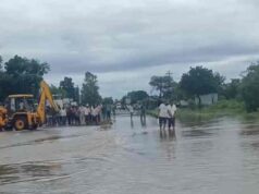 Heavy rain disrupts normal life Rivers flood, many villages lose contact
