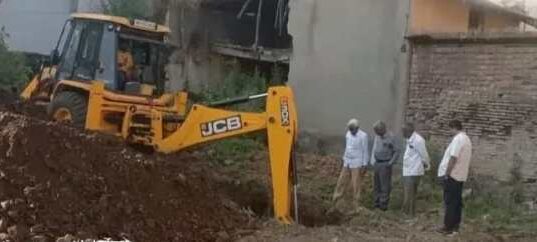 Six people arrested for digging up abandoned house for hidden treasure
